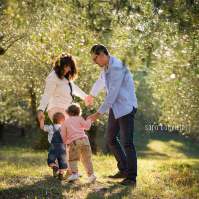 fotografo specializzato in ritratti spontanei di famiglia a Rimini