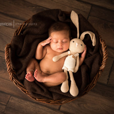 fotografo neonati in studio confortevole a Rimini